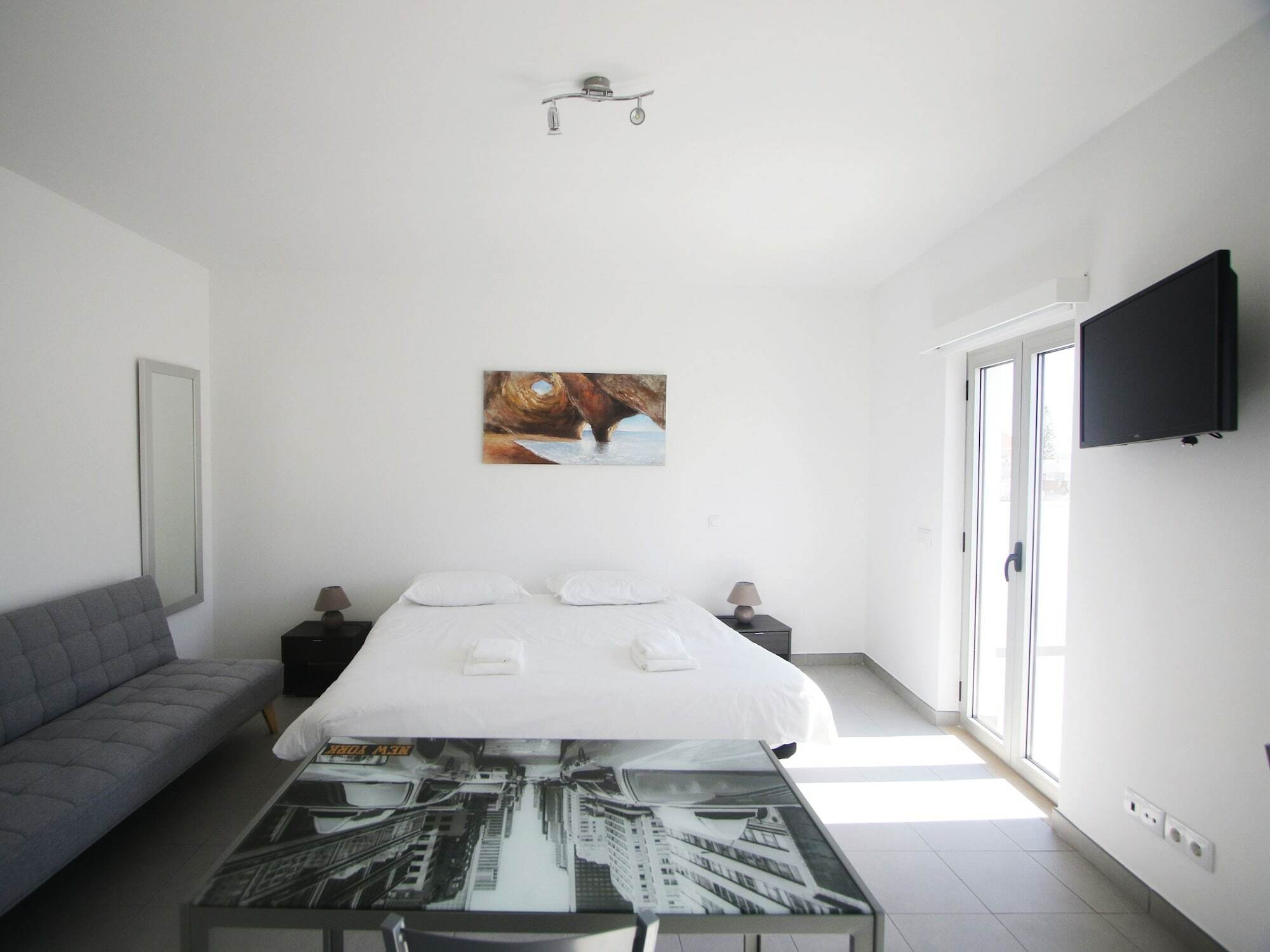 Guest House Lovely Swan Lagos Exterior photo