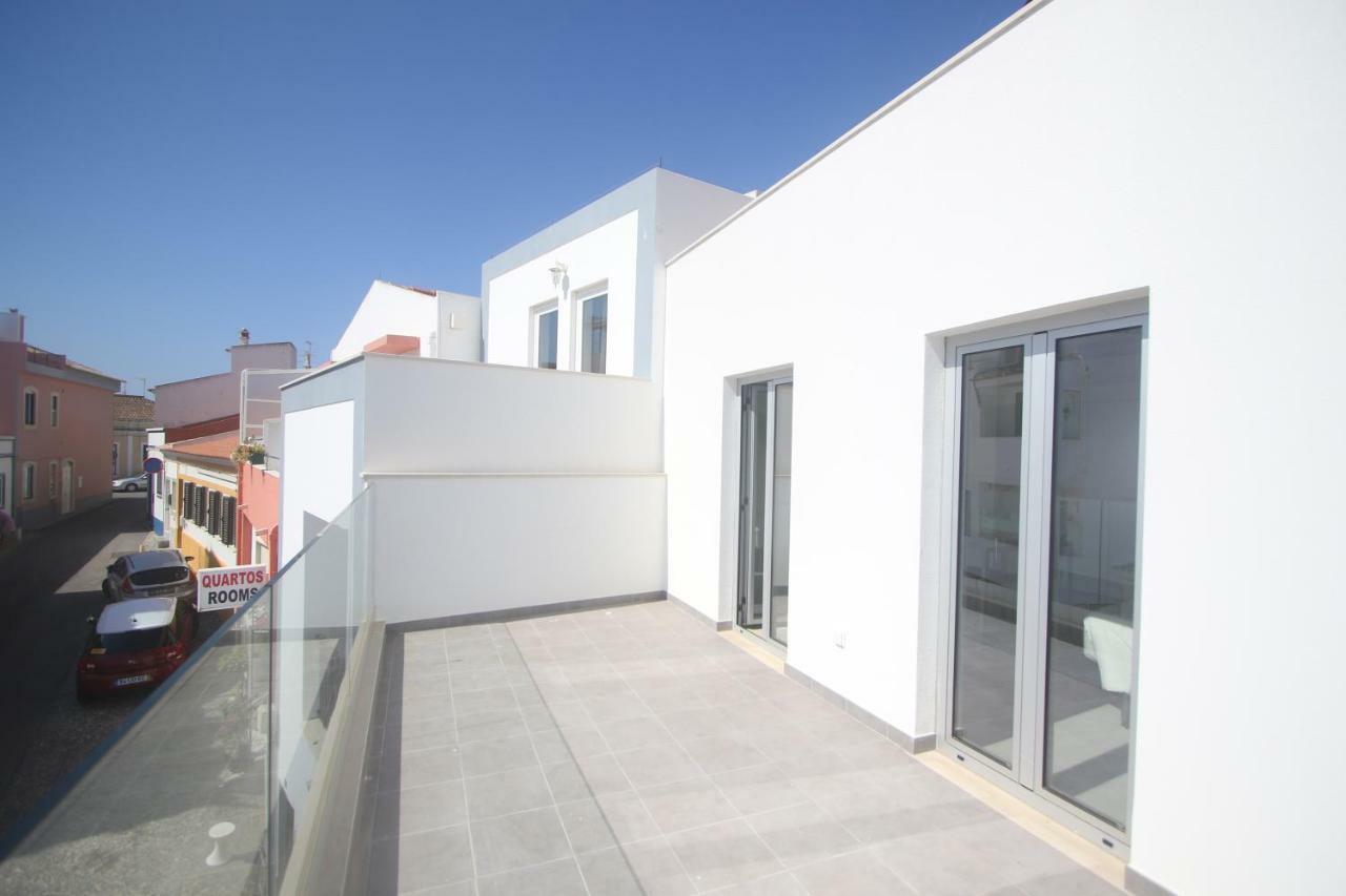 Guest House Lovely Swan Lagos Exterior photo